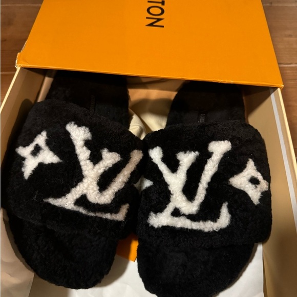 Louis Vuitton Black and White Plush Slippers - Picture 3 of 6